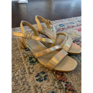 Naturalizer Blossom Heel